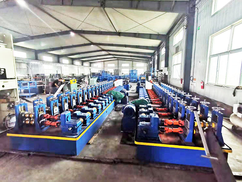 企業(yè)如何選擇一款放心的辣椒醬灌裝生產(chǎn)線？